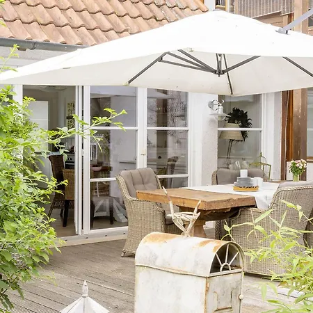 Sibylls Landpartie Lejlighed *